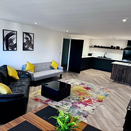 New 2 Bed Apartment In Royston High St Exteriör bild
