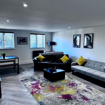 New 2 Bed Apartment In Royston High St Exteriör bild